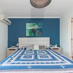 Casa con vista al canal